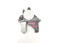 Recambio de motor elevalunas delantero izquierdo para kia carens iv 1.7 crdi referencia OEM IAM 82450A4010  
