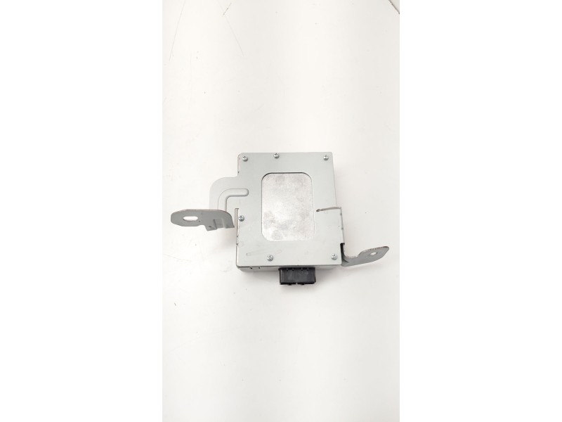 Recambio de modulo electronico para kia carens iv 1.7 crdi referencia OEM IAM 95300A4000  