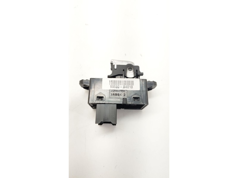 Recambio de mando elevalunas trasero izquierdo para kia carens iv 1.7 crdi referencia OEM IAM 93580A4010  
							