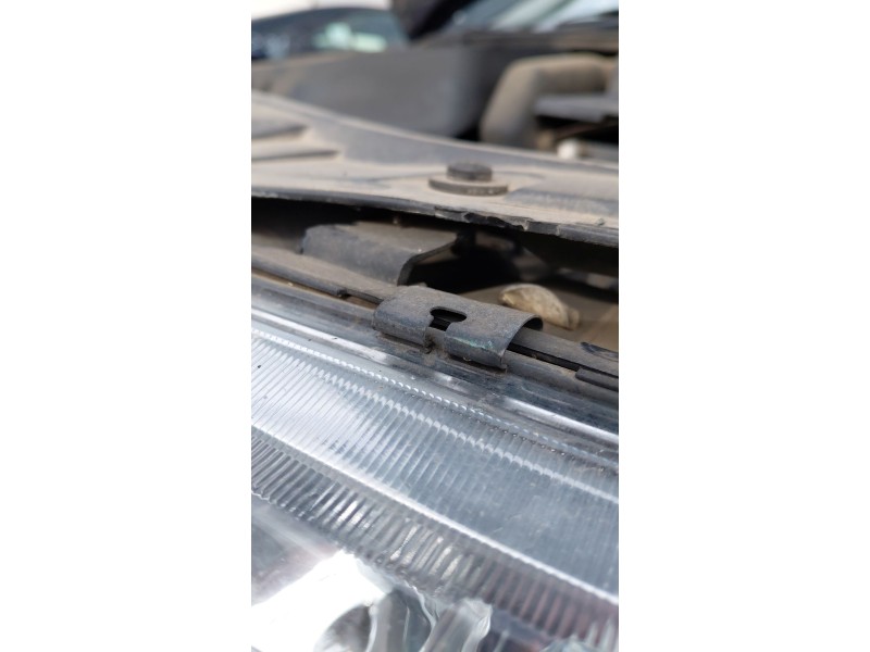 Recambio de faro izquierdo para audi a3 (8l1) 1.8 referencia OEM IAM   