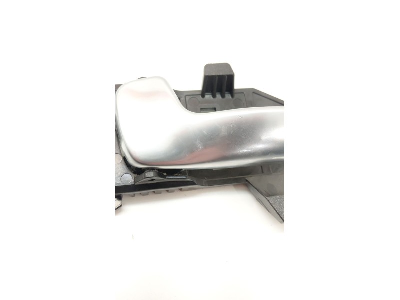 Recambio de maneta interior trasera izquierda para kia carens iv 1.7 crdi referencia OEM IAM 83613RP000  
							