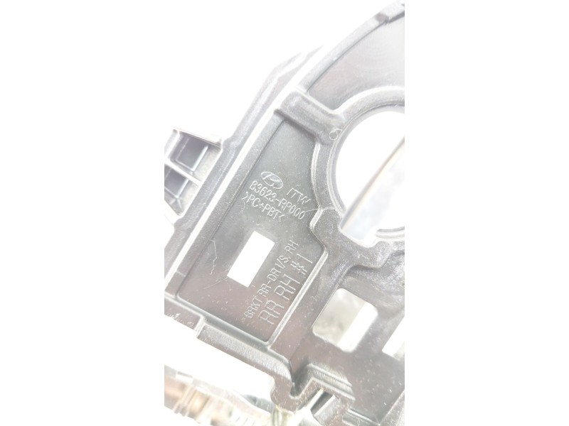 Recambio de maneta interior trasera derecha para kia carens iv 1.7 crdi referencia OEM IAM 83623RP000  