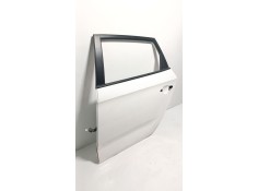 Recambio de puerta trasera izquierda para kia carens iv 1.7 crdi referencia OEM IAM    2