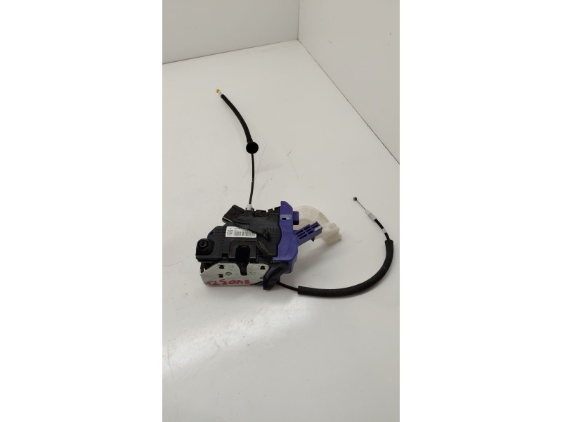 Recambio de cerradura puerta trasera derecha para kia carens iv 1.7 crdi referencia OEM IAM 81420A4030  
							