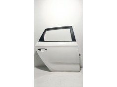 Recambio de puerta trasera derecha para kia carens iv 1.7 crdi referencia OEM IAM   