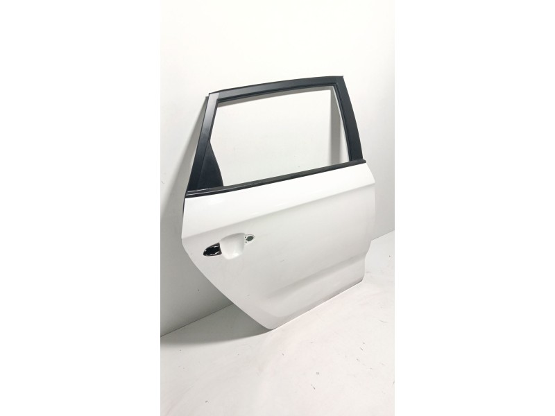 Recambio de puerta trasera derecha para kia carens iv 1.7 crdi referencia OEM IAM   
							