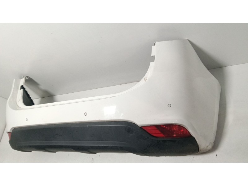 Recambio de paragolpes trasero para kia carens iv 1.7 crdi referencia OEM IAM   