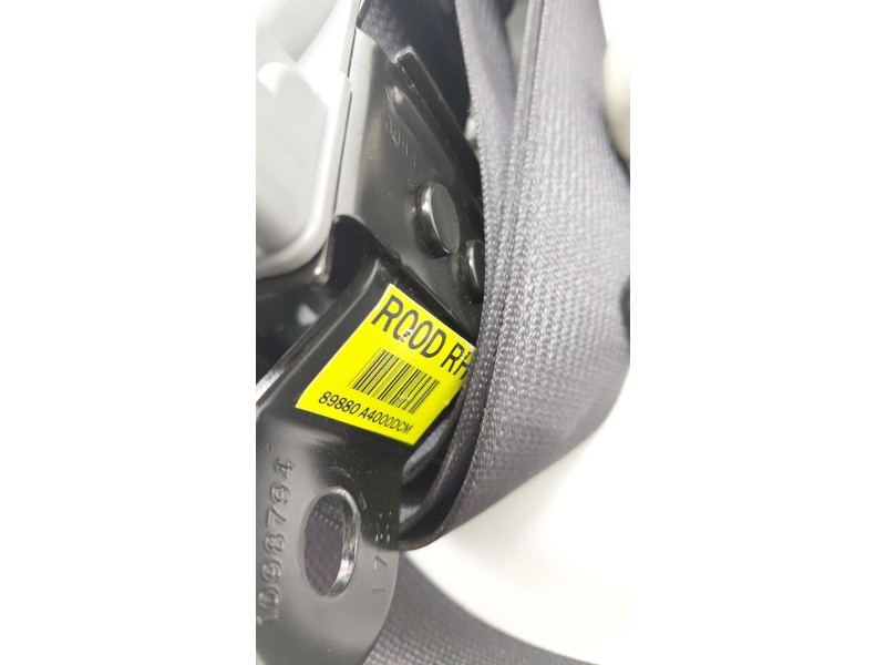 Recambio de cinturon seguridad trasero para kia carens iv 1.7 crdi referencia OEM IAM 89880A4000DCM  