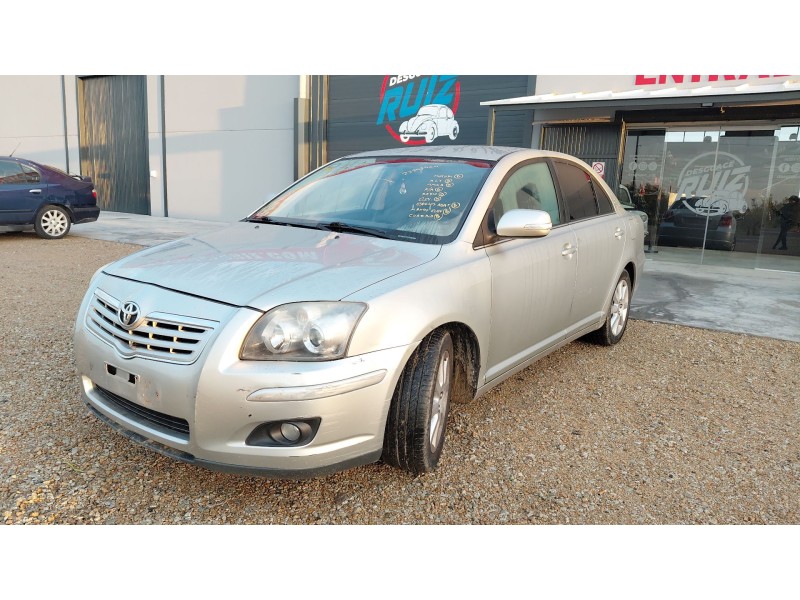 toyota avensis (_t25_) del año 2006
							