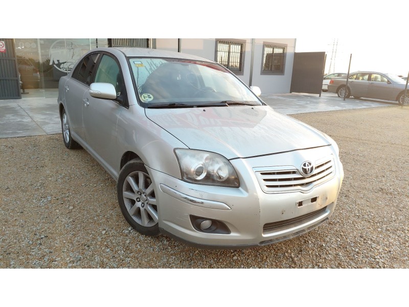 toyota avensis (_t25_) del año 2006
							