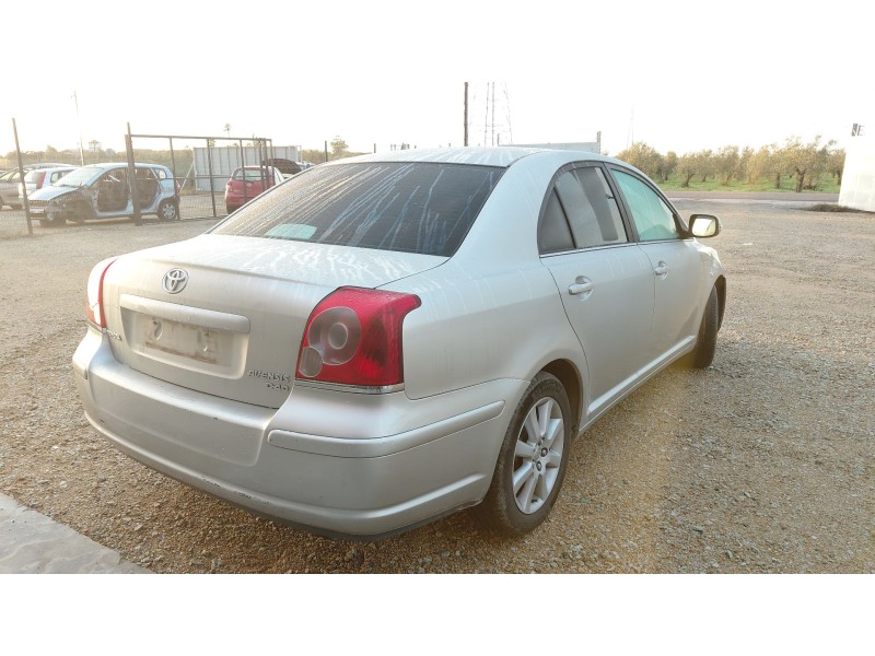 toyota avensis (_t25_) del año 2006