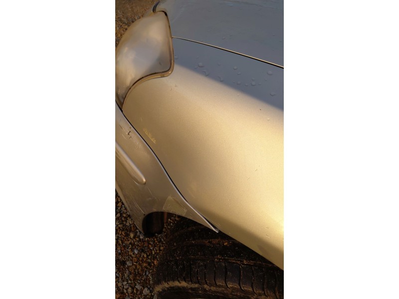 Recambio de aleta delantera izquierda para toyota avensis (_t25_) 2.0 d-4d (adt250_) referencia OEM IAM   