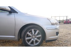 Recambio de aleta delantera derecha para toyota avensis (_t25_) 2.0 d-4d (adt250_) referencia OEM IAM   