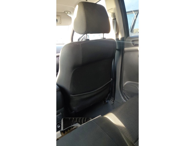 Recambio de asiento delantero derecho para toyota avensis (_t25_) 2.0 d-4d (adt250_) referencia OEM IAM   
							