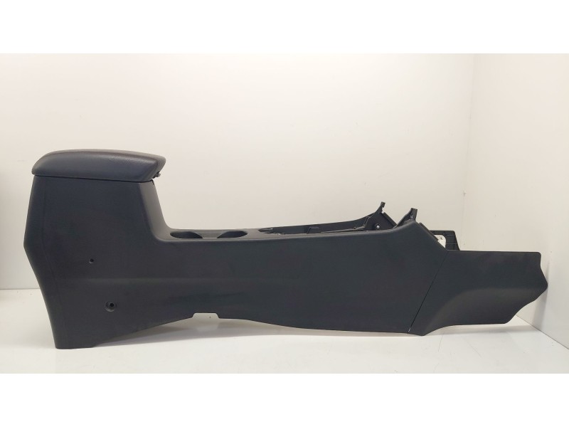 Recambio de apoyabrazos central para kia carens iv 1.7 crdi referencia OEM IAM   