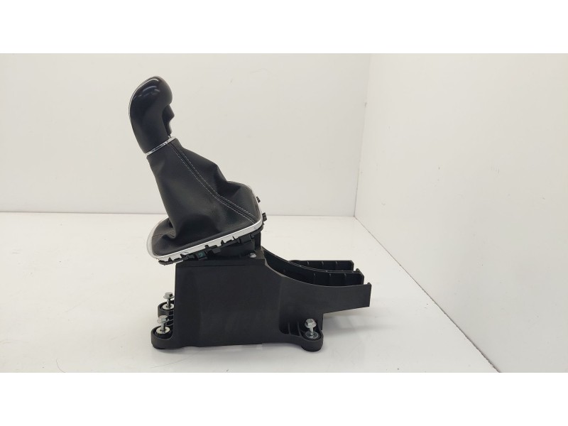 Recambio de pomo palanca cambio para opel astra k (b16) 1.6 cdti (68) referencia OEM IAM 55497889  
							