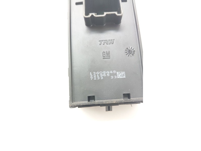 Recambio de mando elevalunas delantero derecho para opel astra k (b16) 1.6 cdti (68) referencia OEM IAM 13408448  
							