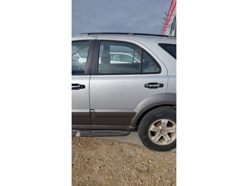 Recambio de puerta trasera izquierda para kia sorento i (jc) 2.5 crdi referencia OEM IAM   