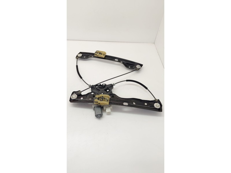 Recambio de elevalunas delantero izquierdo para opel astra k (b16) 1.6 cdti (68) referencia OEM IAM 39142315  
							