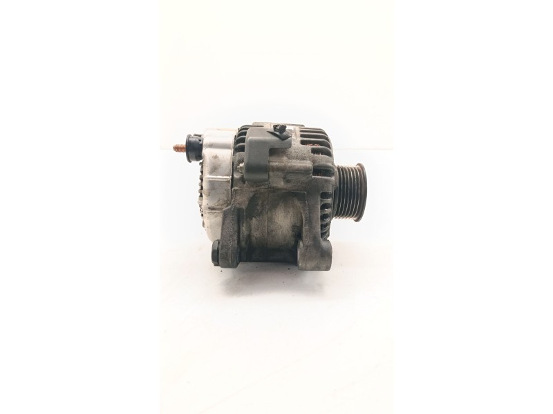 Recambio de alternador para kia sorento i (jc) 2.5 crdi referencia OEM IAM 373004A300  