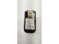 Recambio de mando elevalunas trasero izquierdo para toyota auris 2.0 d-4d 126 cv referencia OEM IAM    2