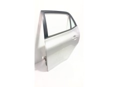 Recambio de puerta trasera izquierda para toyota auris 2.0 d-4d 126 cv referencia OEM IAM    2