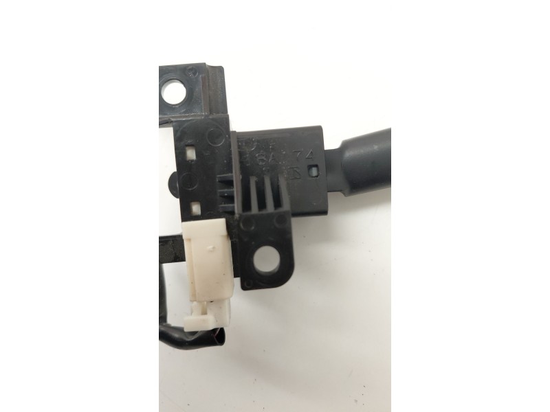 Recambio de mando multifuncion para toyota auris 2.0 d-4d 126 cv referencia OEM IAM 18A174  