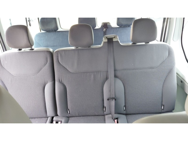 Recambio de asientos traseros para nissan primastar furgoneta (x83) 1.9 dci 100 referencia OEM IAM   