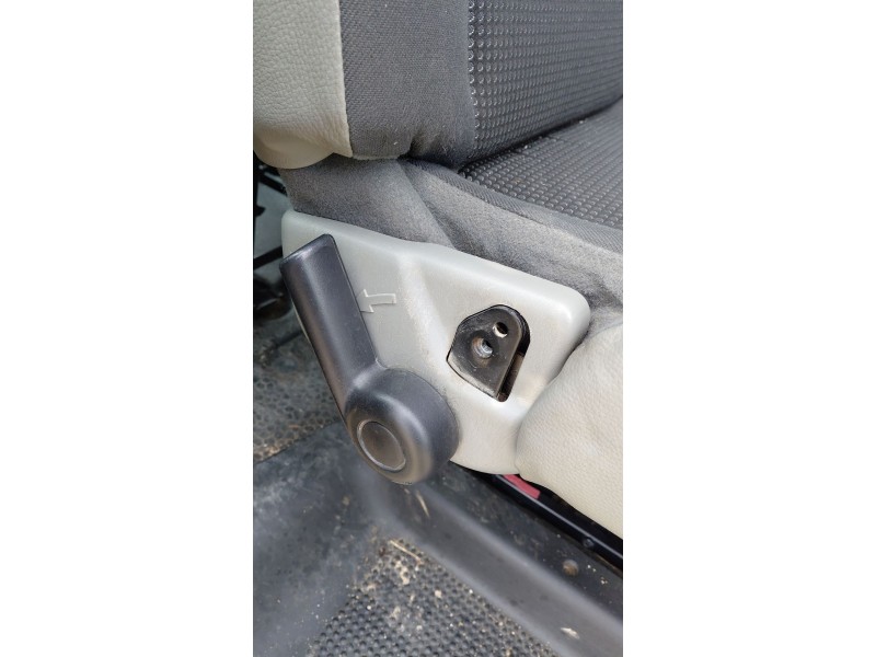 Recambio de asientos traseros para nissan primastar furgoneta (x83) 1.9 dci 100 referencia OEM IAM   
							