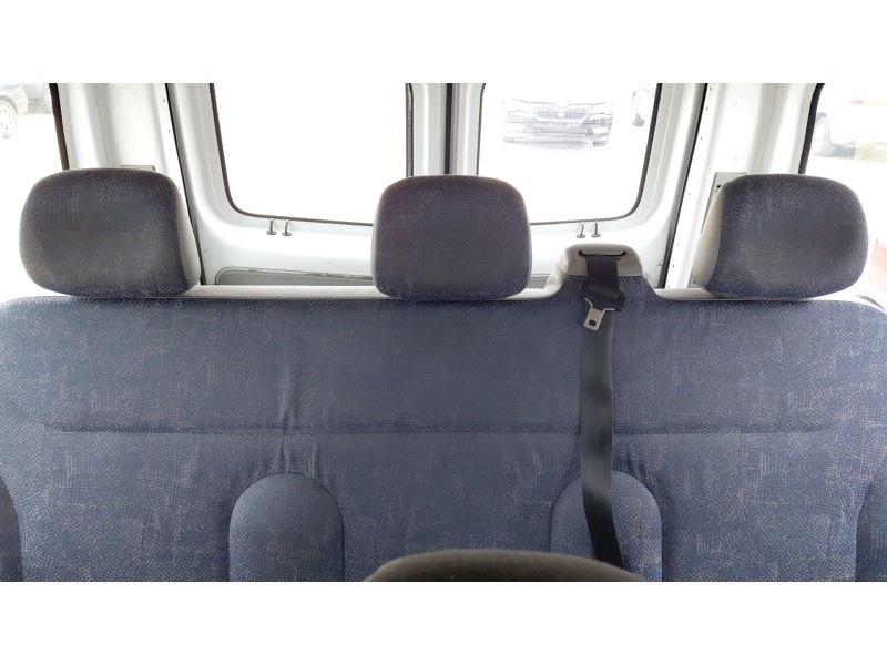 Recambio de asientos traseros para nissan primastar furgoneta (x83) 1.9 dci 100 referencia OEM IAM   