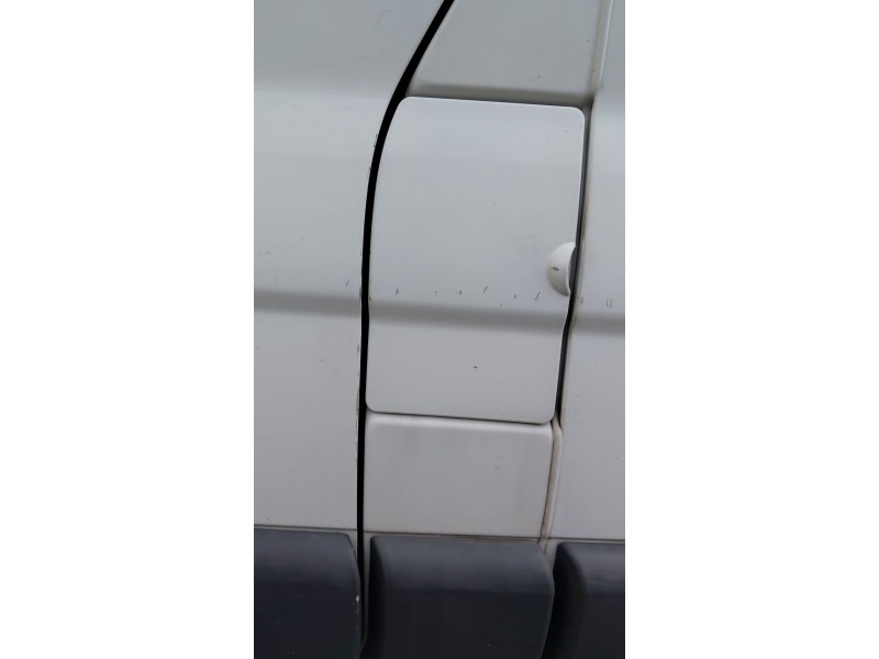 Recambio de tapa exterior combustible para nissan primastar furgoneta (x83) 1.9 dci 100 referencia OEM IAM   