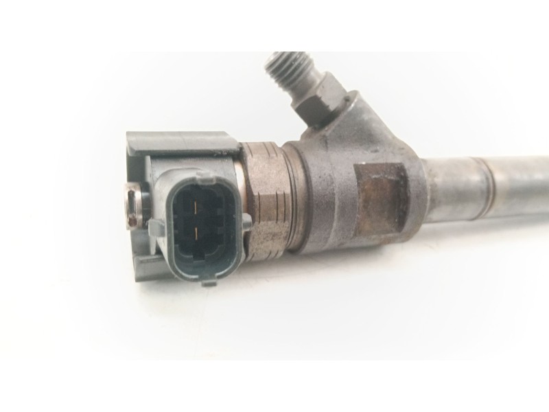 Recambio de inyector para kia sorento i (jc) 2.5 crdi referencia OEM IAM 338004A500  