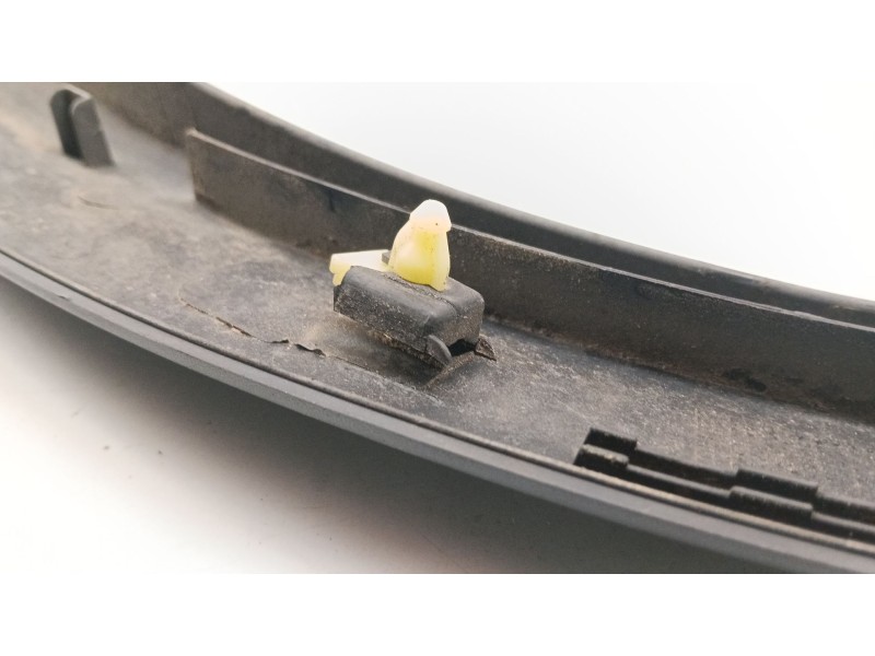 Recambio de aletin delantero derecho para nissan juke (f15) 1.2 dig-t referencia OEM IAM 638601KA6A  
							