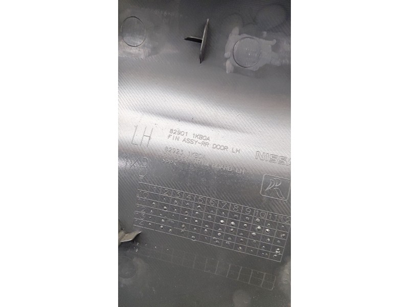 Recambio de guarnecido puerta trasera izquierda para nissan juke (f15) 1.2 dig-t referencia OEM IAM 829011KB0A  