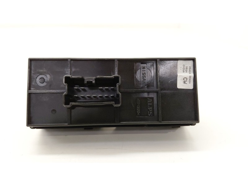 Recambio de mando elevalunas delantero derecho para nissan juke (f15) 1.2 dig-t referencia OEM IAM 254111KA5A  
							