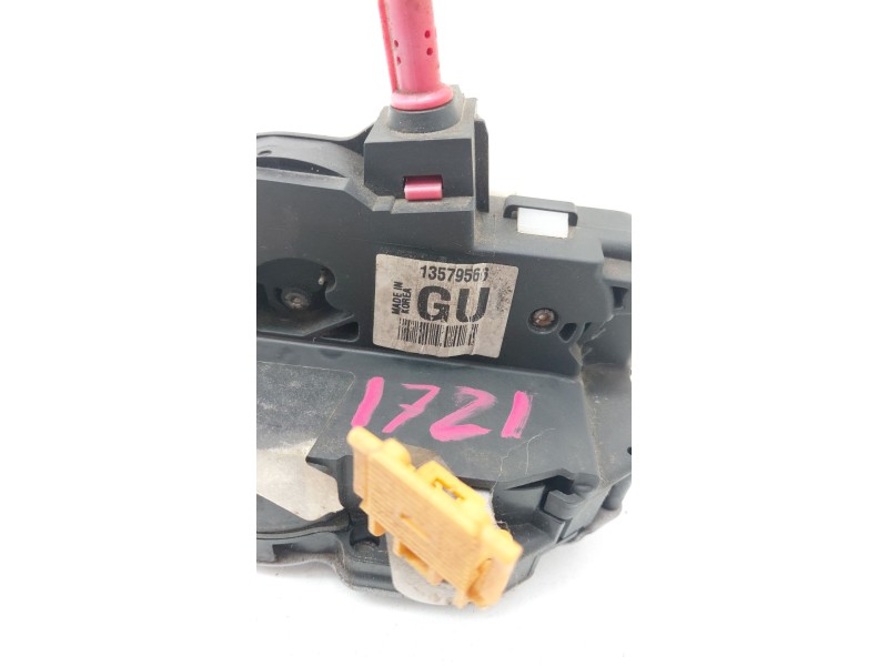 Recambio de cerradura puerta trasera derecha para opel zafira tourer 1.6 cdti dpf ecoflex s&s 136 cv referencia OEM IAM 13579566
							