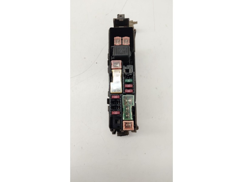 Recambio de caja reles / fusibles para nissan juke (f15) 1.2 dig-t referencia OEM IAM 7154722330  