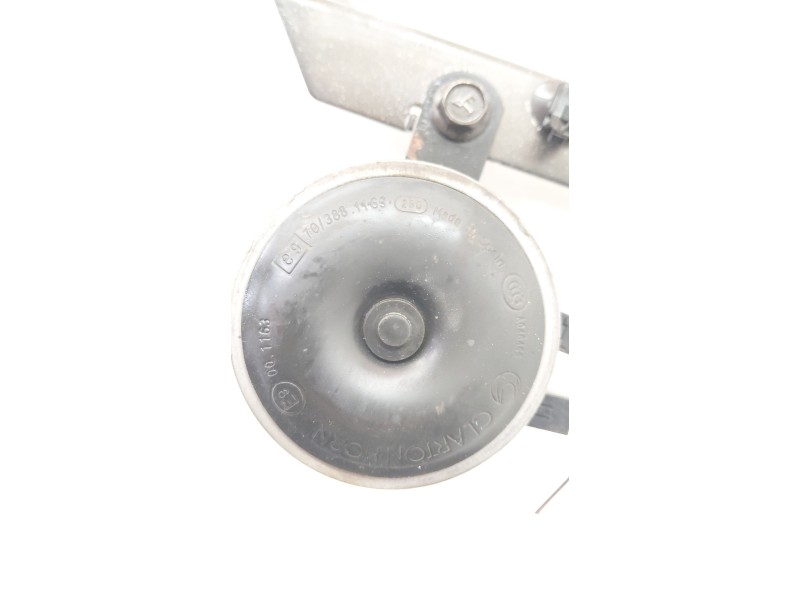 Recambio de claxon para nissan juke (f15) 1.2 dig-t referencia OEM IAM 703881163  