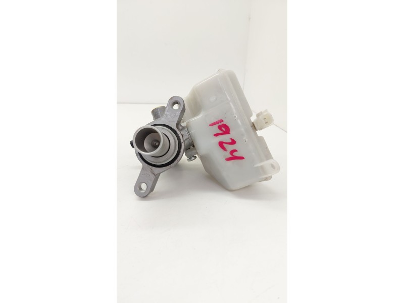 Recambio de bomba freno para jaguar xe (x760) 2.0 d referencia OEM IAM 03350885651  