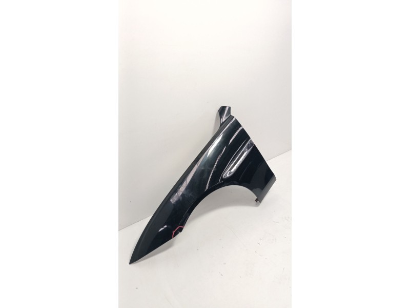 Recambio de aleta delantera izquierda para jaguar xe (x760) 2.0 d referencia OEM IAM   