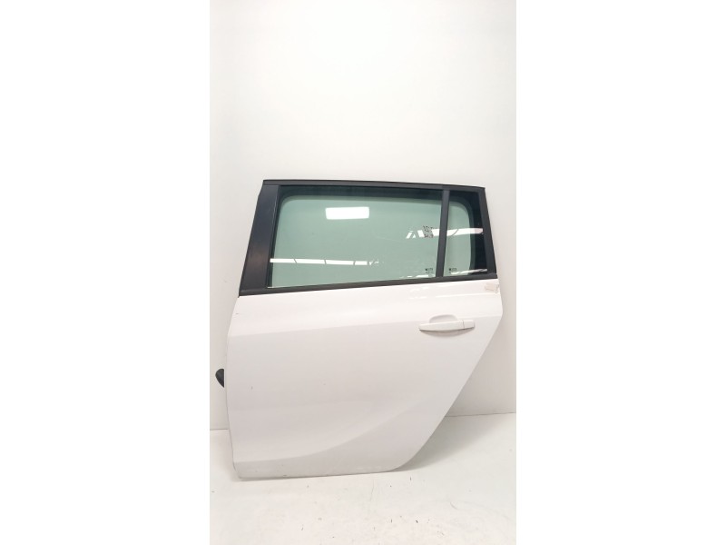 Recambio de puerta trasera izquierda para opel zafira tourer 1.6 cdti dpf ecoflex s&s 136 cv referencia OEM IAM   