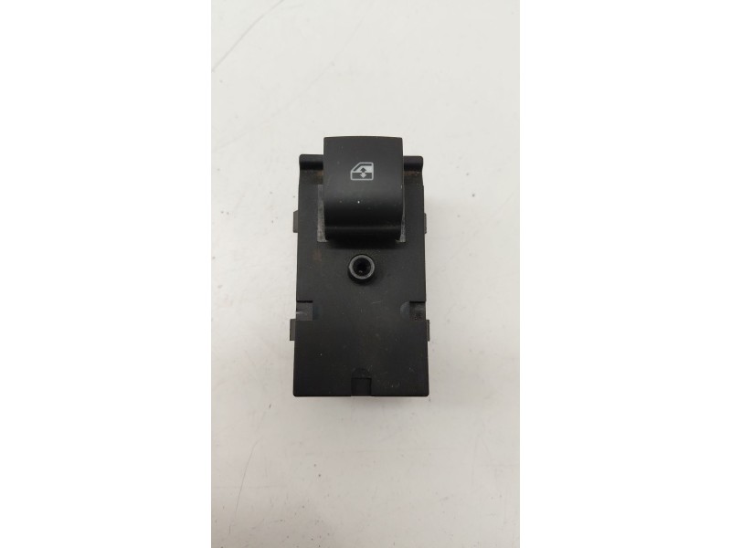 Recambio de mando elevalunas trasero izquierdo para opel zafira tourer 1.6 cdti dpf ecoflex s&s 136 cv referencia OEM IAM 133018