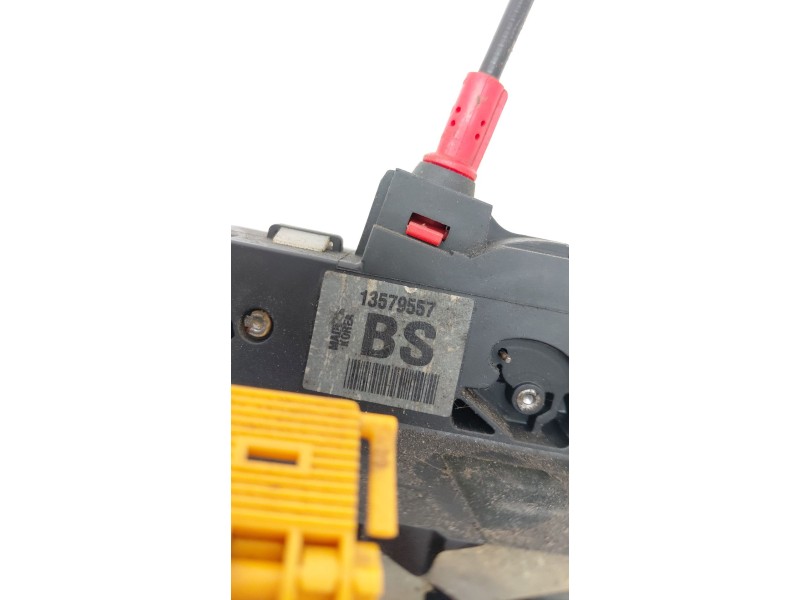 Recambio de cerradura puerta trasera izquierda para opel zafira tourer 1.6 cdti dpf ecoflex s&s 136 cv referencia OEM IAM   
							