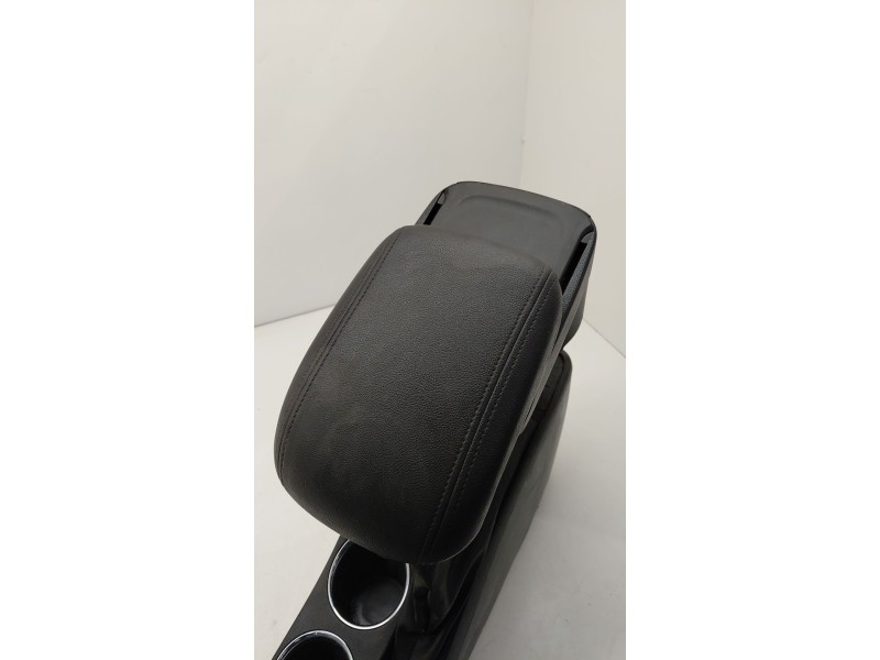 Recambio de apoyabrazos central para opel zafira tourer 1.6 cdti dpf ecoflex s&s 136 cv referencia OEM IAM   
							