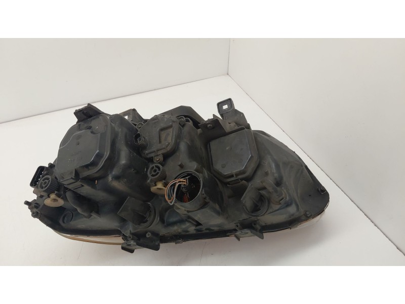 Recambio de faro derecho para bmw serie 7 (e65/e66) 730d referencia OEM IAM 6907486  