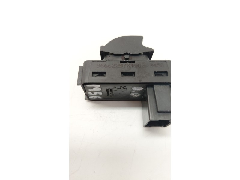 Recambio de mando elevalunas delantero derecho para peugeot 3008 i monospace (0u_) 1.6 hdi referencia OEM IAM 96662297XT  
							