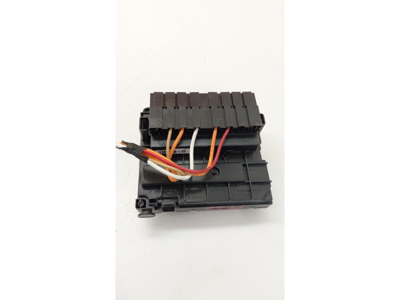 Recambio de caja reles / fusibles para peugeot 3008 i monospace (0u_) 1.6 hdi referencia OEM IAM 9675877980  
							