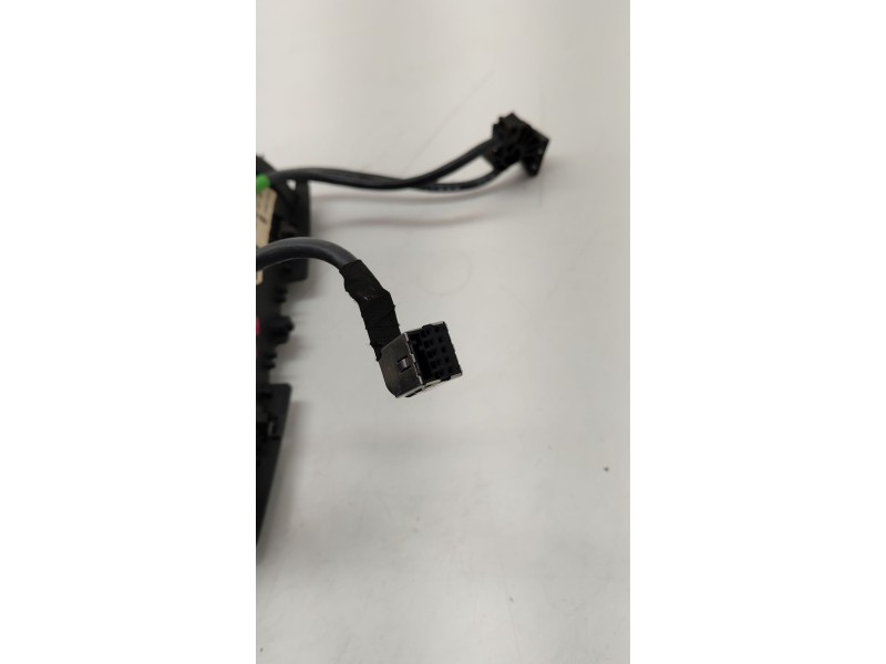 Recambio de pantalla multifuncion para peugeot 3008 i monospace (0u_) 1.6 hdi referencia OEM IAM 96735367ZD  