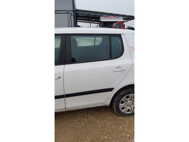 Recambio de puerta trasera izquierda para skoda fabia ii (542) 1.2 referencia OEM IAM   