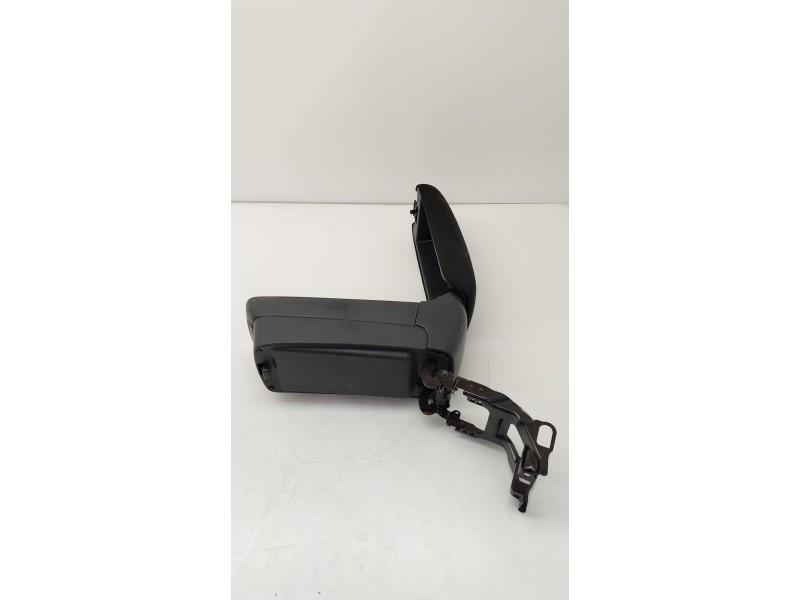 Recambio de apoyabrazos central para toyota avensis sedán (_t25_) 1.8 (zzt251_) referencia OEM IAM   
							